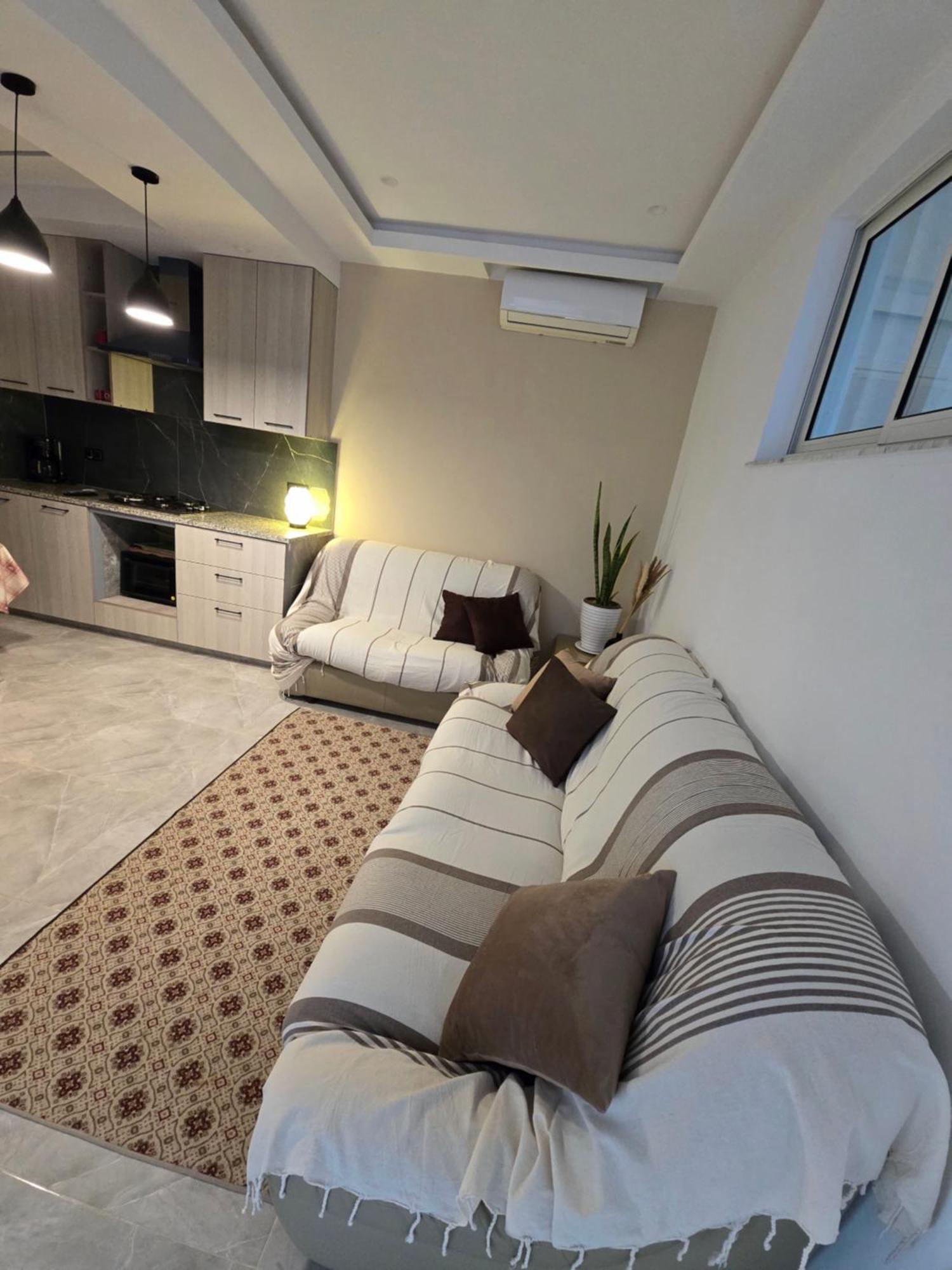 Appartements De Luxe Pres De La Mer เนเบิล ภายนอก รูปภาพ